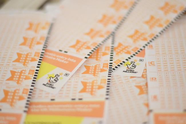 ლატარიაში £41 მილიონის გამარჯვებული, 3 თვის შემდეგ, ძლივს იპოვეს